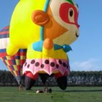 Pouso em Boituva do balão de formato especial Monkey King