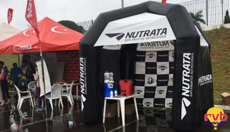 Tenda Inflável Promocional no evento da NUTRATA Suplementos