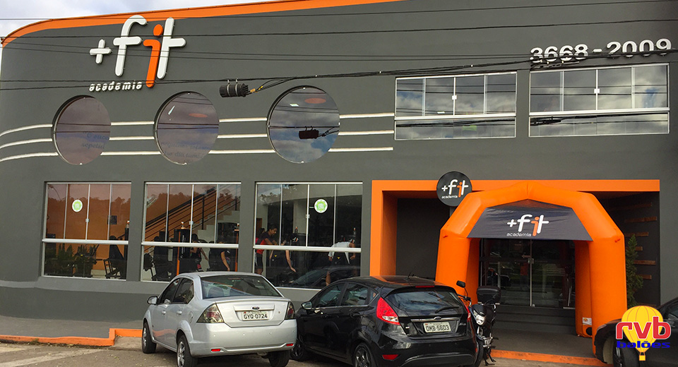 Tendas Infláveis em Frente de Lojas - Fit Academia