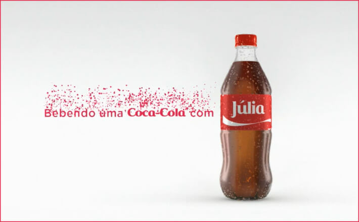 Ação de marketing promocional da Coca-Cola com nomes nas garrafas