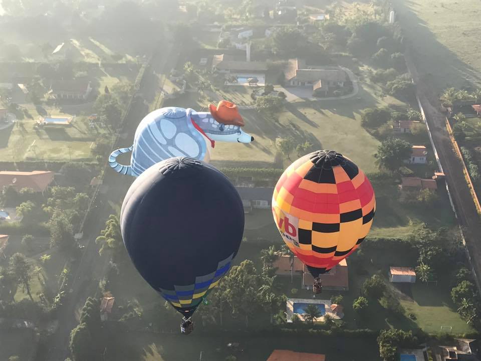 Time RVB treina em Boituva para o Campeonato Brasileiro de Balonismo 2017