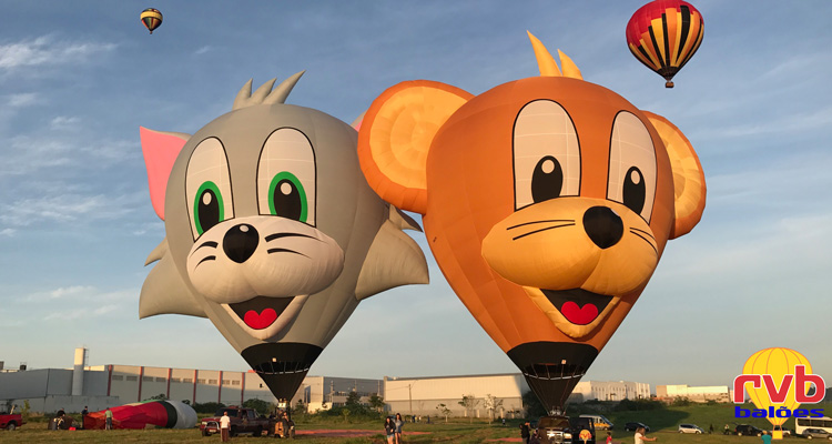 Mais dois balões de forma são produzidos pela RVB