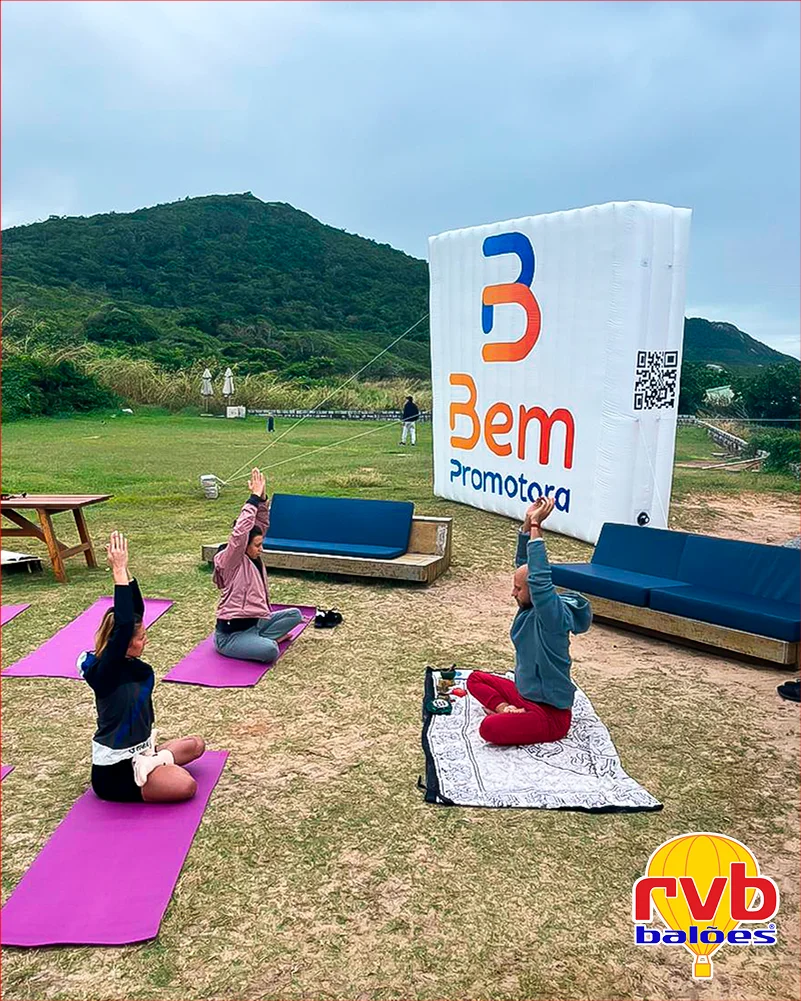 Logomarca Inflavel [bem Promotora] [logomarca Inflavel] [marketing Promocional] A Imagem Mostra Um B