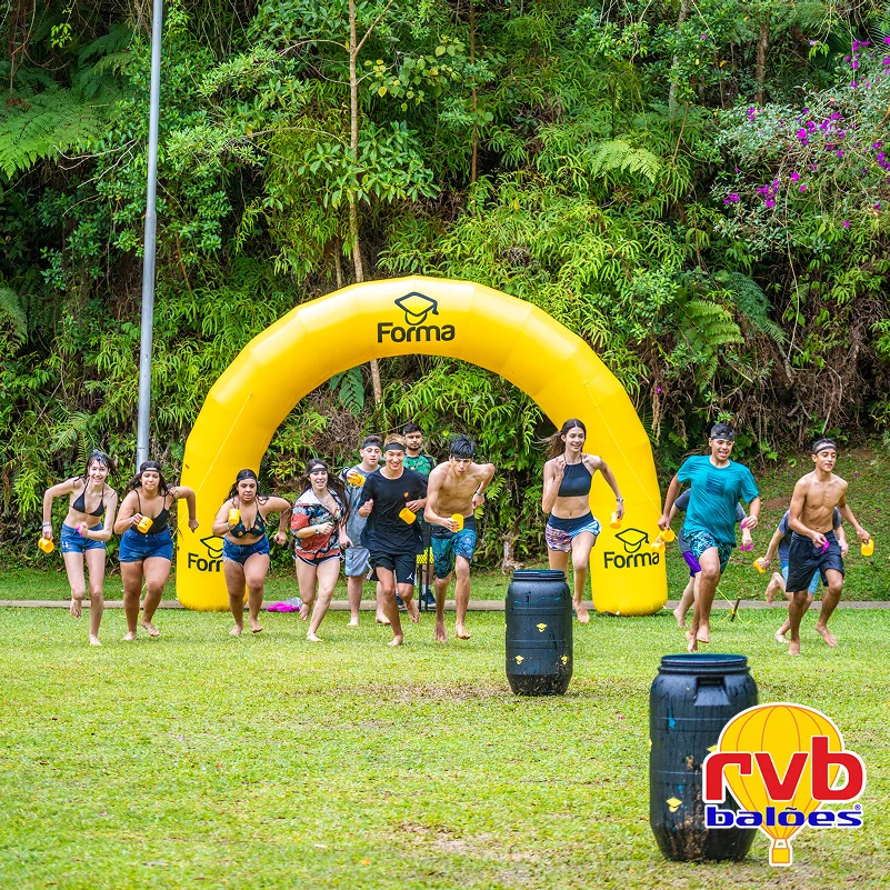 Portal Inflavel Forma Eventos Esportivos A Imagem Mostra Um Portal Inflavel Amarelo Da Marca Forma, 