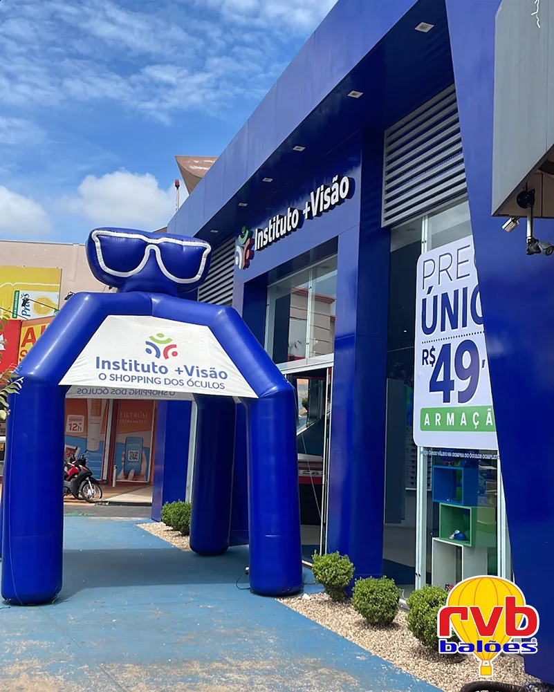 Tenda Inflavel [instituto +visao] [otica] [varejo Optico] A Imagem Mostra Uma Tenda Inflavel Azul Co
