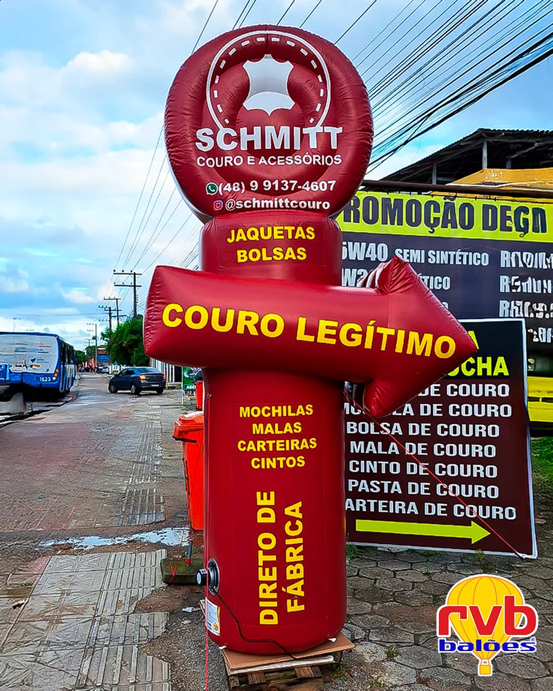 Totem Inflavel [schmitt] [artigos De Couro] [varejo De Acessorios] O Totem Inflavel Vermelho E Da Ma